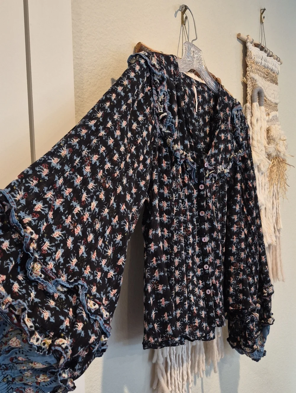 XS-M Free People Jenna Floral Ruffle Detail Cotton Blouse in Night Combo